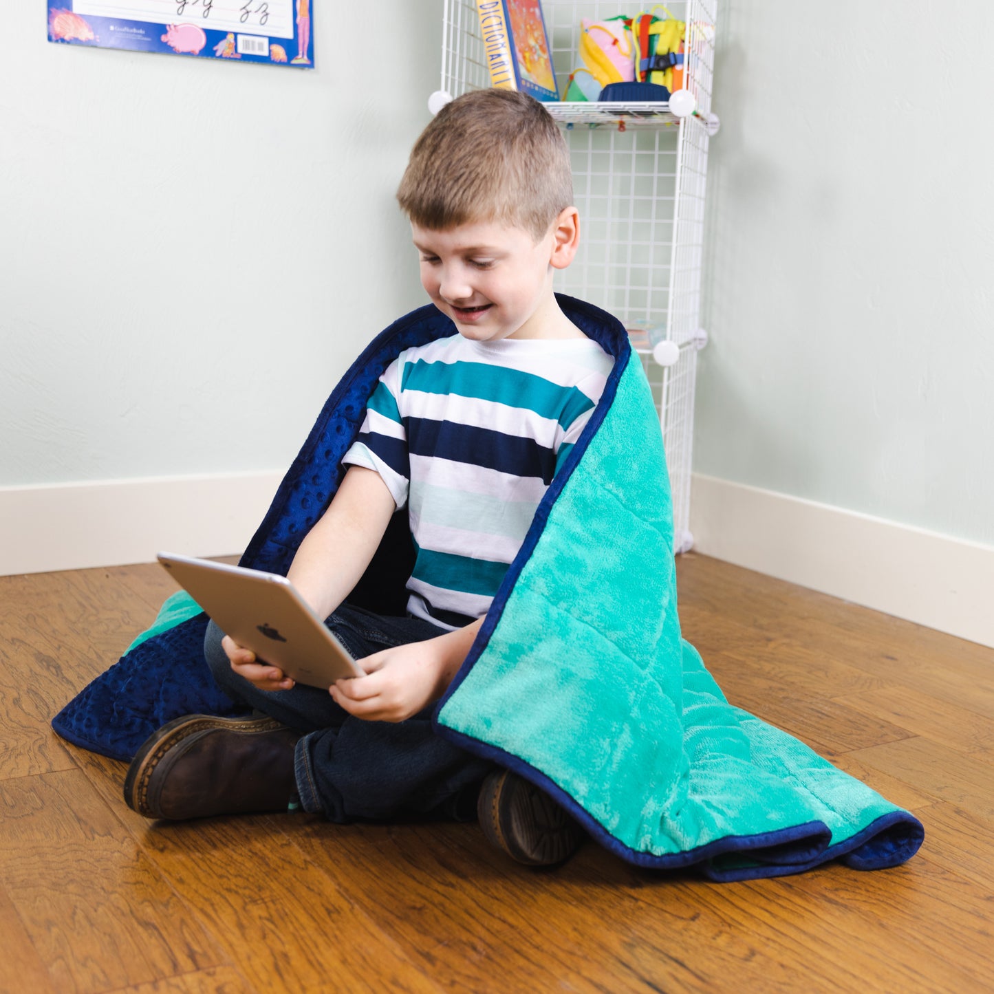 Soft Fleece Weighted 7lb Small Sensory Blanket for Kids, 56" x 36"